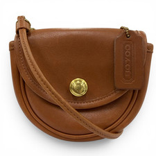 Ottimo ciondolo mini borsa a tracolla Coach 9826 vintage in pelle marrone gua...