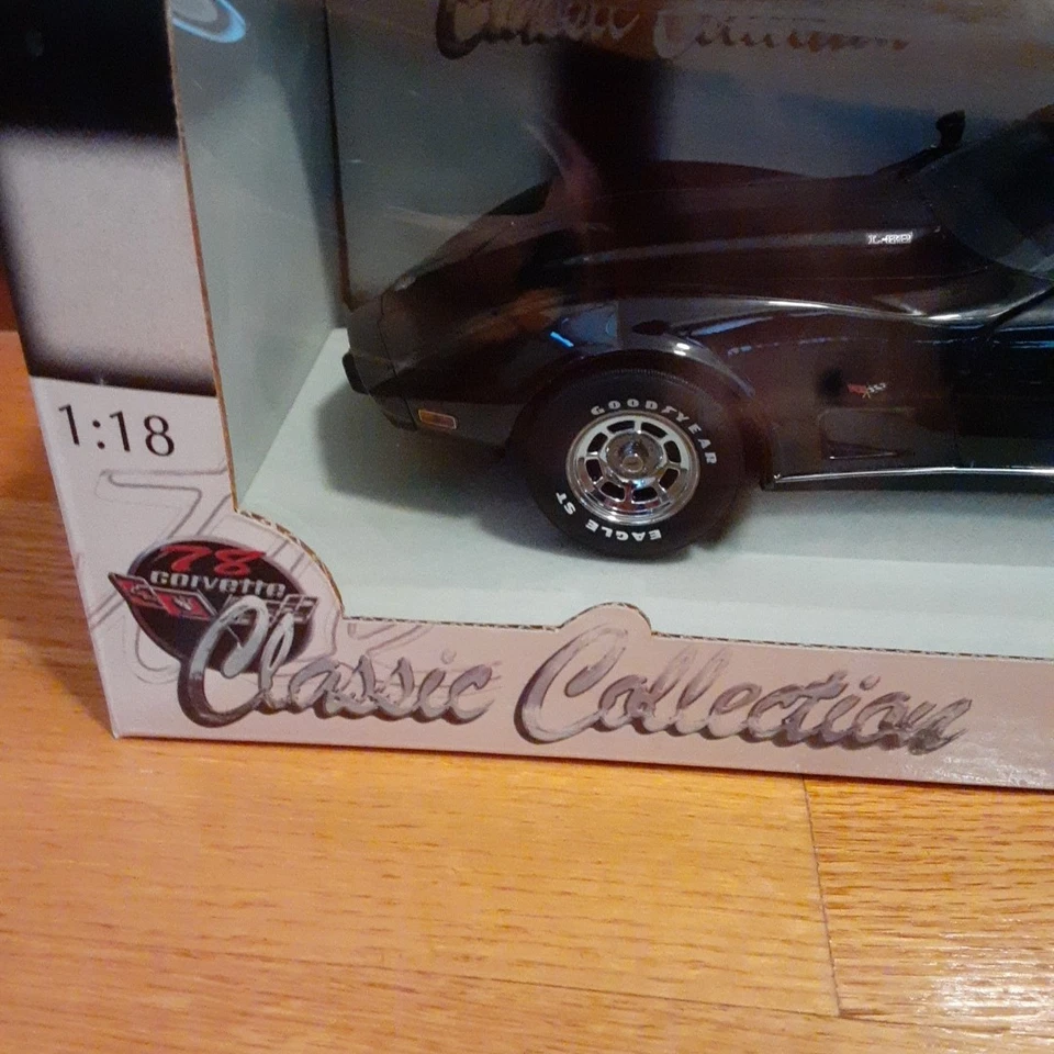 1:18 UT Models 1978 Corvette L-82 Black Diecast Car T-tops - Image 2 of 4