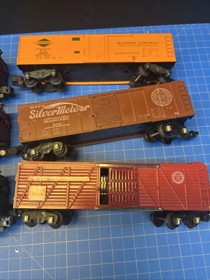 Lot (6) Vintage S GAUGE American Flyer AC GILBERT  Reefer Freight Box Train Cars - Image 3 of 4