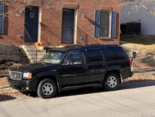 2000 Cadillac Escalade 