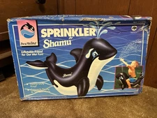 NEW Vintage 1995 Sea World Inflatable Sprinkler Shamu Killer Whale Water Toy