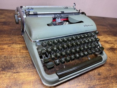 Serviced 1958 Olympia SM3 Green Portable Typewriter Medical Symbols (11CPI)