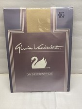 Gloria Vanderbilt Pantyhose Day Sheer Sandalfoot BUFF SIZE A NOS