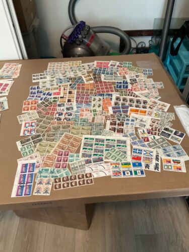 CANADA LOT OF OVER 300 blocks with cds cancels