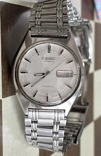 VINTAGE  SEIKO AUTOMATIC 6309-8679 17 JEWEL STAINLESS STEEL WATCH  Parts /Repair