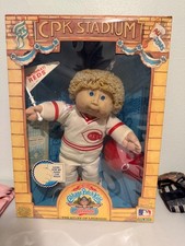 NEW IN BOX! CINCINNATI REDS CABBAGE PATCH KIDS DOLL TOUNGE OUT BASEBALL PLAYER