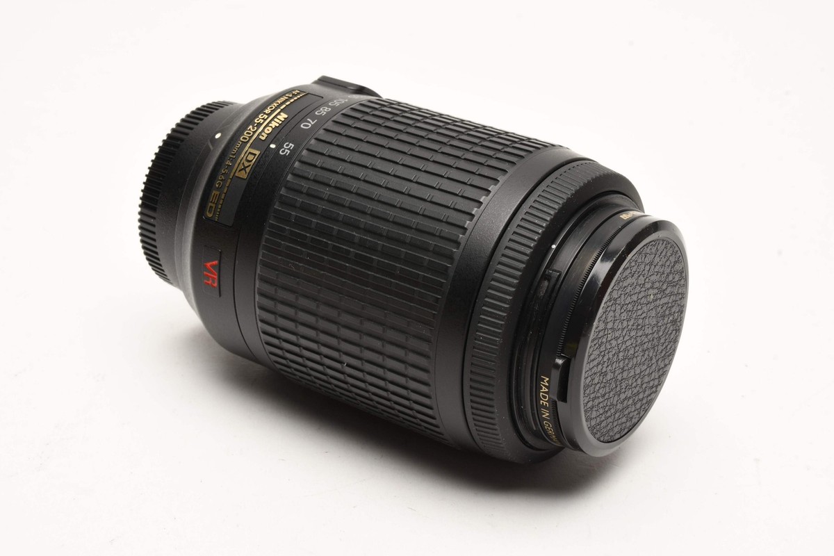 Nikon AFS Nikkor 55-200mm F4-5.6G ED DX VR zoom lens, caps, UV 