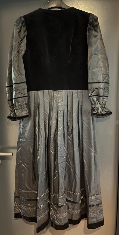 Damen Trachten Dirndl langarm Schwarz Samt ca. Gr. 42 v. C&A - Bild 2 von 2