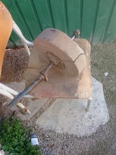 antica mola ad acqua Con Base rotta     Manuale 26x6 cm