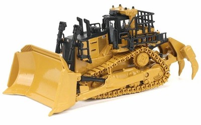 Caterpillar D11 TKN Design Track Type Dozer Diecast Masters 85777 1:87