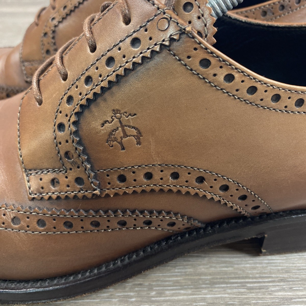 Brooks Brothers 1818 Wingtip Oxford Shoes Men display picture 2