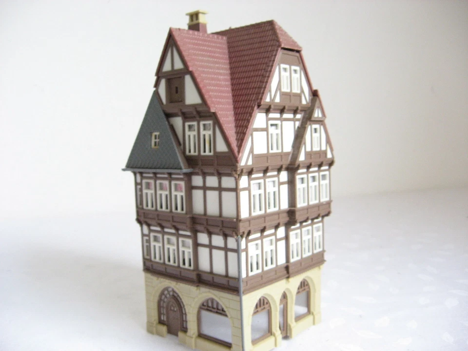 MA481* FALLER H0 Stadthaus gebaut - Bild 2 von 4