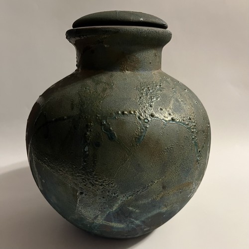 William K Turner RAKU Art Pottery vaso con coperchio urna vaso 8,5" H con coperchio x 7"D FIRMATO - Foto 7 di 13