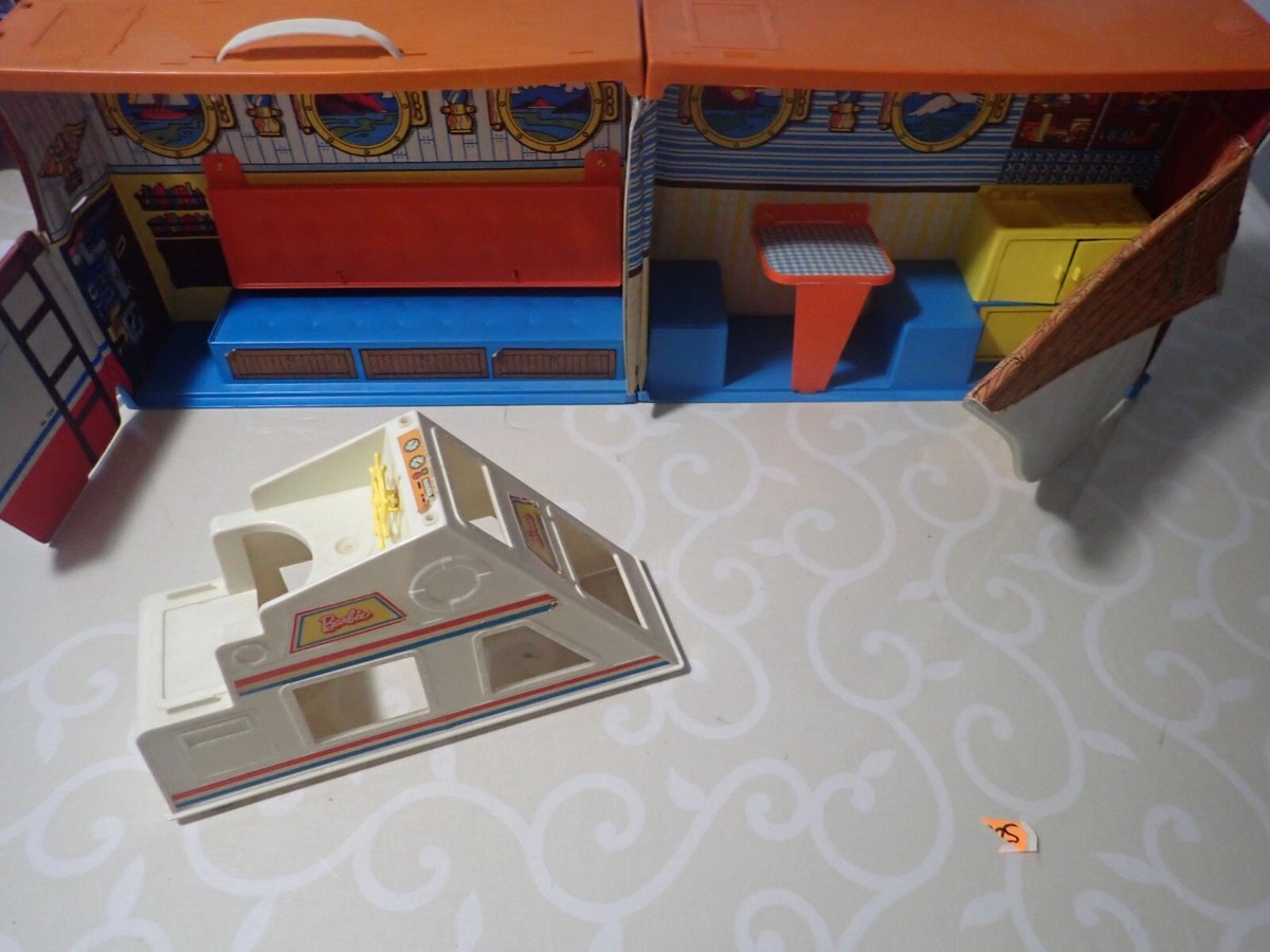 Vintage BARBIE DREAM BOAT Doll Playset Chris Craft Yacht 1974