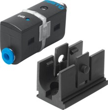 1pcs FESTO SDE5-D10Z-O-Q6-P-M8 pressure sensor 567462