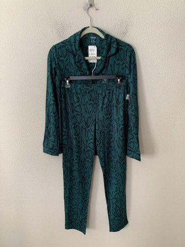 NWT! Alfani Sz XS Ultra Soft Printed Long-Sleeve 2pcs Pajama Set Green Snake - Picture 2 of 7