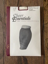 Sheer Essentials The Silk Collection Pantyhose Ivory Size B new old Stock