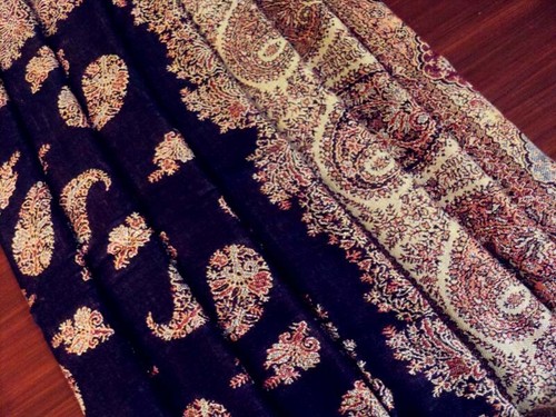 Womens Lady Winter Warm Paisley Neck Warm Silk Shawl Scarf Wrap Stole Pashmina - Picture 6 of 6
