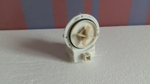 Gebrauchte Amica AWN912DJ Waschmaschine Ablaufpumpe.