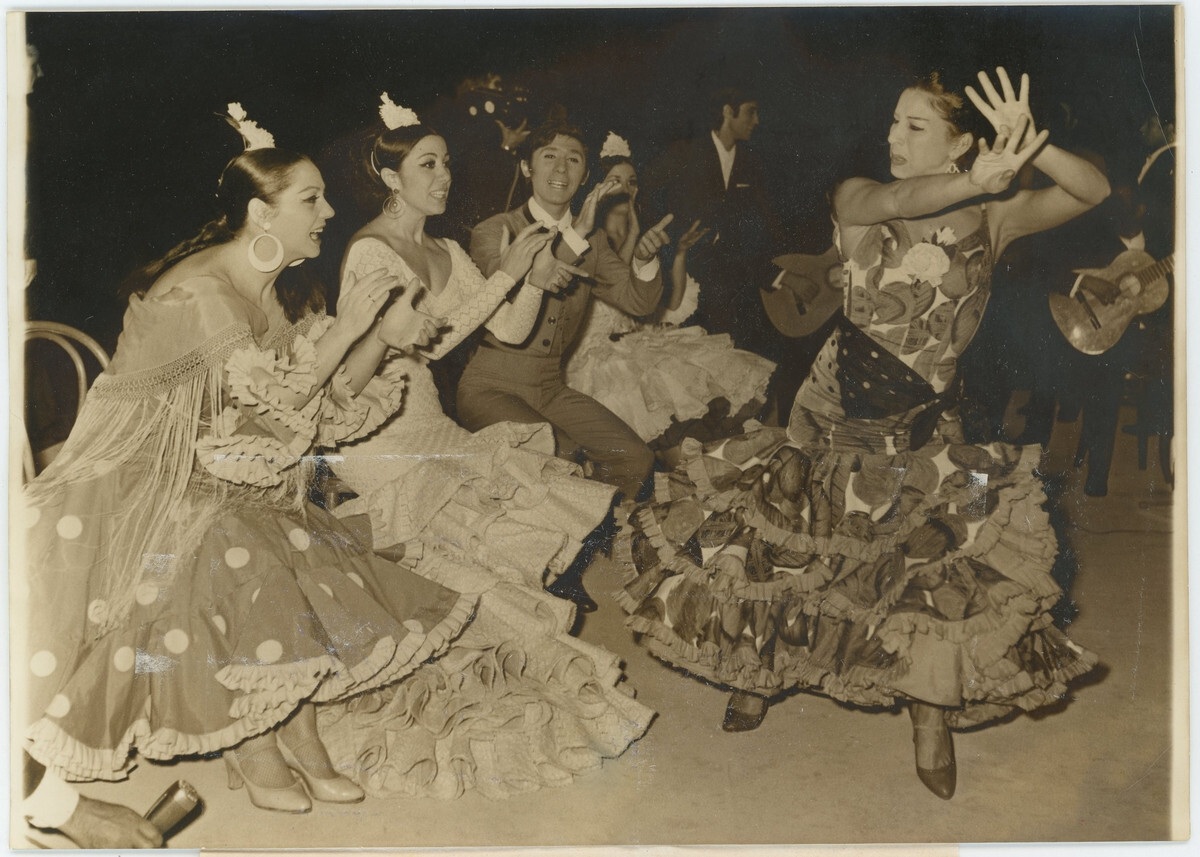 La troupe " Fiesta Gitana da Silva " au Théâtre des Champs-Élysées. Danse. Dance