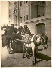 GA198 Original Photo VEILED EGYPTIAN WOMEN OUT FOR RIDE IN CAIRO TRANSPORTATION