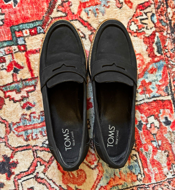 TOMS Women’s Black Cara Loafers US 9