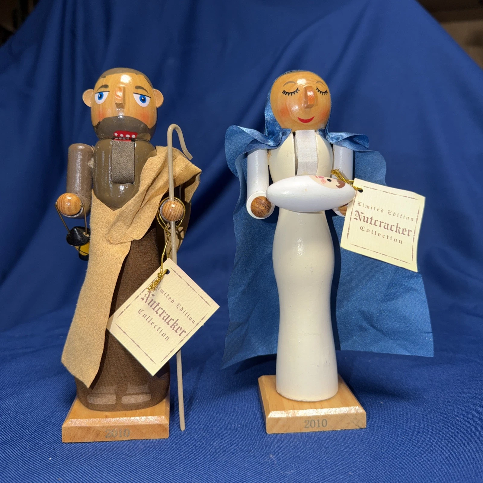 2010 Christmas 8" Nutcrackers Mary Joseph W Baby Jesus Limited Edition Nativity
Opens in a new windo