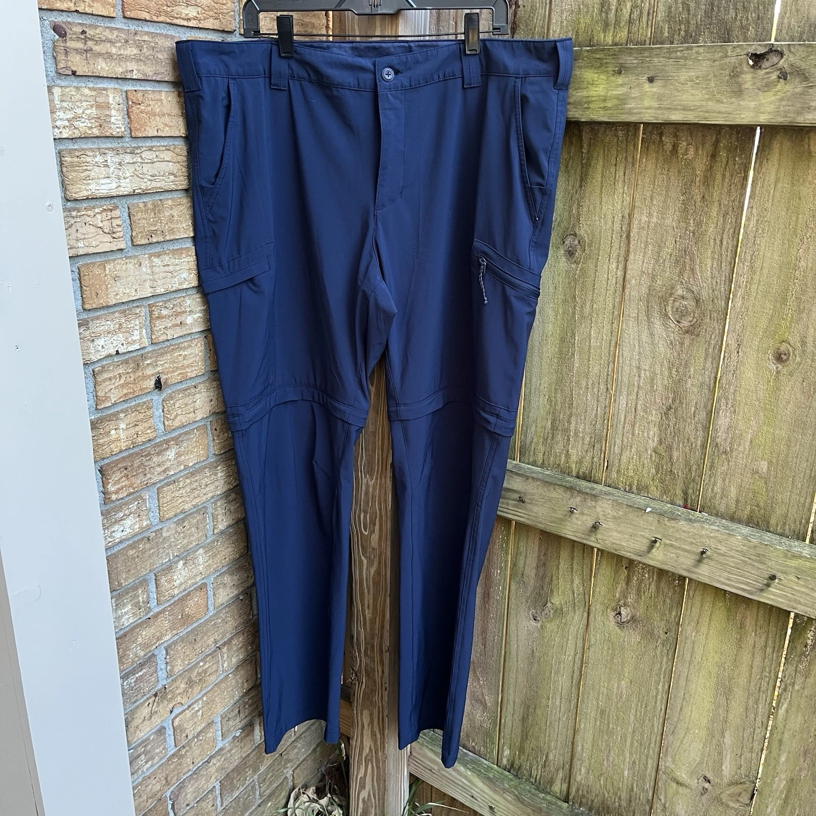 Columbia PFG Cargo Pants Mens Size 40 x 34 Navy Blue Convertible Zip Off Legs