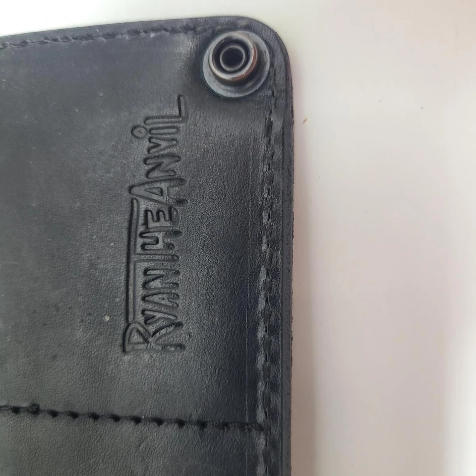 Carteira de couro dobrável Ryan The Anvil feita à mão preta corrente motociclista - Imagem 3 de 4