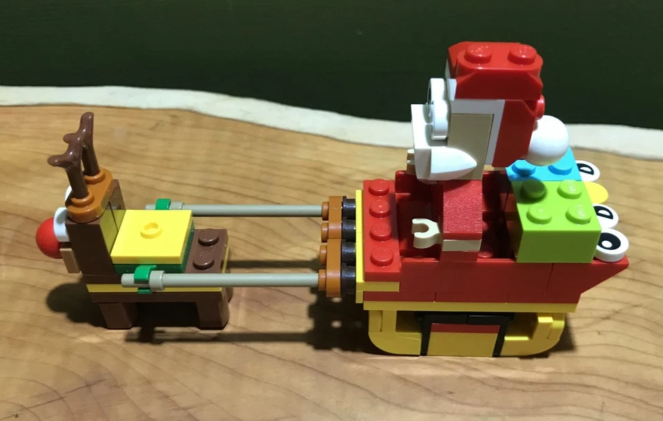 LEGO Creator 30670 Santa's Sleigh Ride, photo 2 of 4