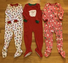 Christmas Pajama Lot Size 5T Carter's