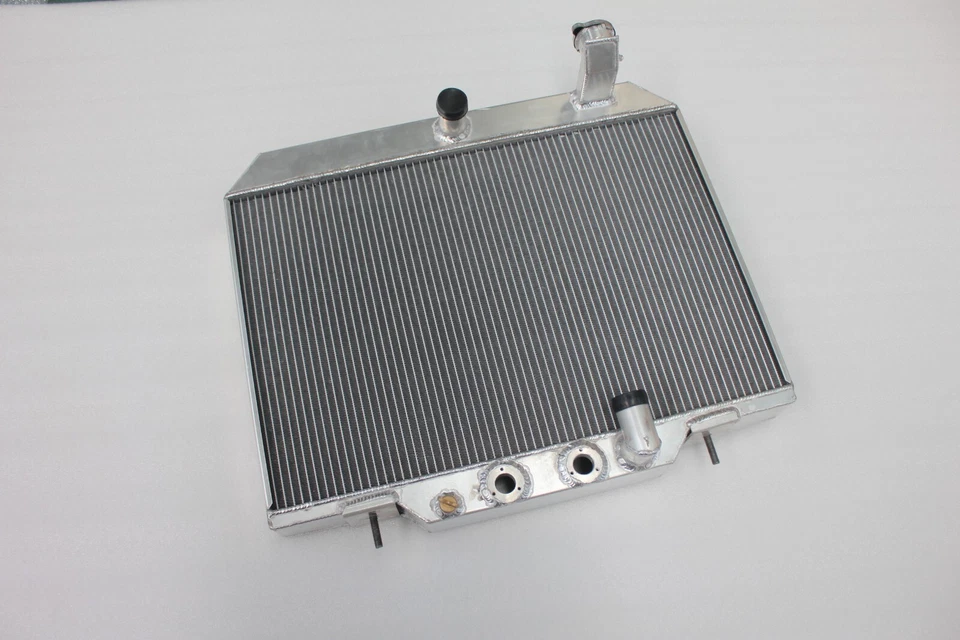 Fit 1966 – 1972 Maserati Mexico Tipo AM112 4.2L 4.7L 8V Aluminum Radiator - Imagem 3 de 4