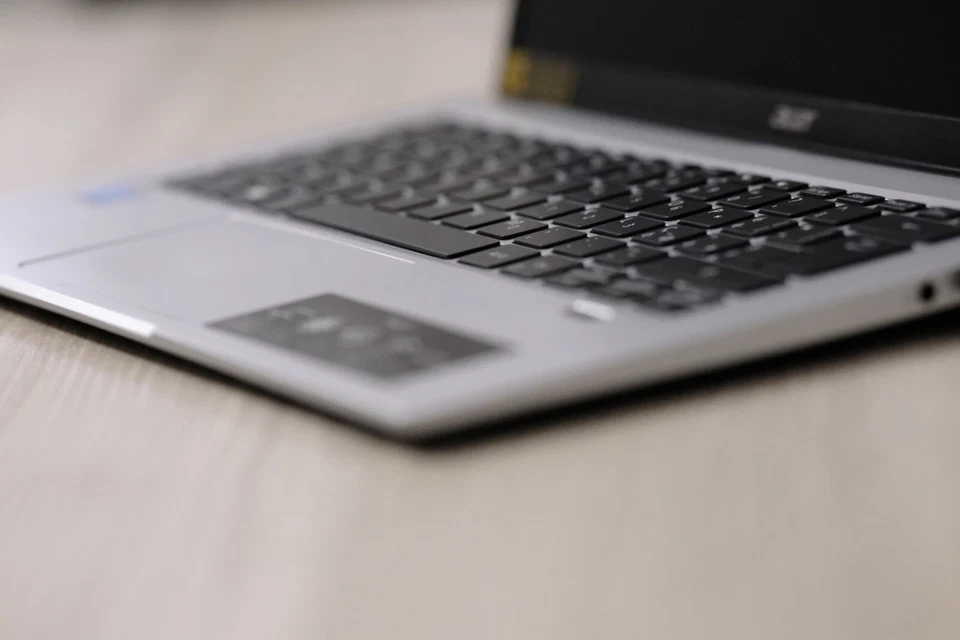 Acer Swift 1 Notebook ultra sottile | SF114-33 | - Immagine 3 di 4