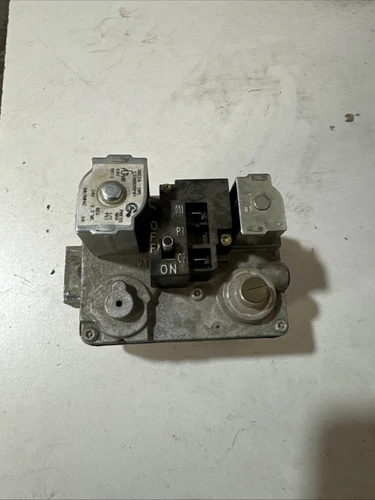 White Rodgers 36E24 205 gas valve Trane C330926P01 used