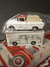 Ertl 1955 Chevy Cameo Pick Up Truck Heartbeat America 1/25 Diecast Bank 7630
