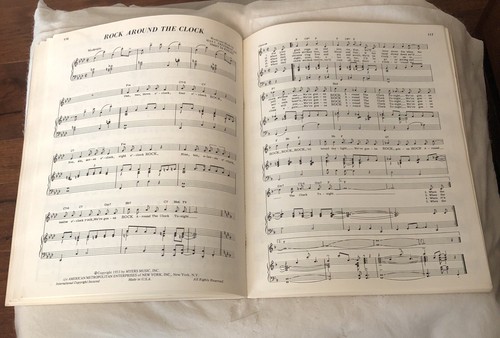 🎸SOLID GOLD ROCK & ROLL Words, Music, GUITAR CHORDS Paperback Book Free S/H - Picture 8 of 12
