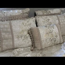  Croscill Jacquard Cream and Gold Floral Comforter 7 piece Set Queen 