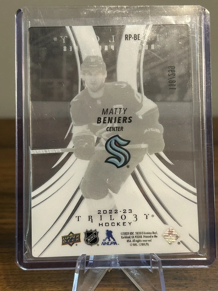 Matty Beniers 2022-23 UD Trilogy Rookie Premieres GLASS SP RC 118/299 - Image 2 of 2