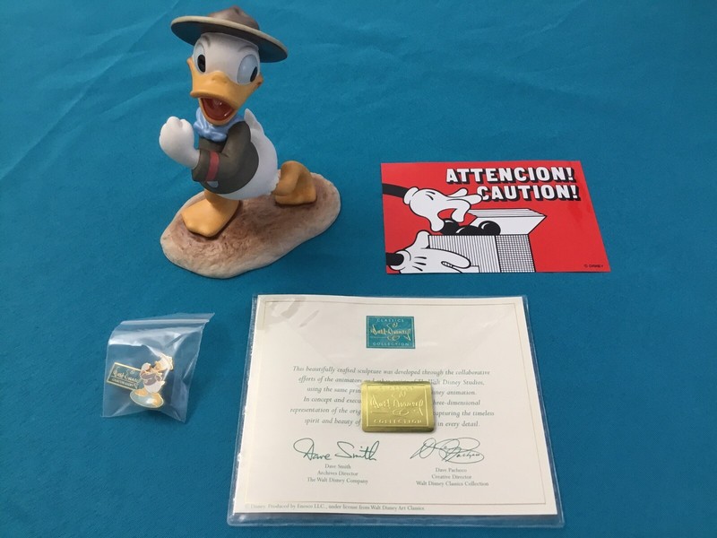 WDCC "Happy Camper" Donald Duck from Disney's The Good Scouts in Box, COA, Pin