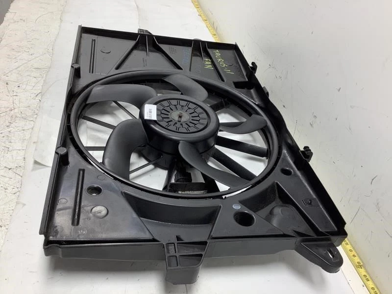 Volkswagen Beetle 2004 convertible 2,0 L conjunto de ventilador de radiador para Golf 1999-2011 Foto 2 de 4