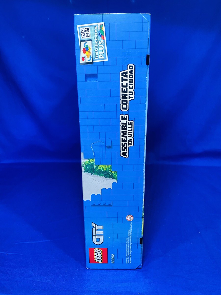 LEGO City: Town Center (60292) 790 Pieces BRAND NEW FACTORY SEALED
