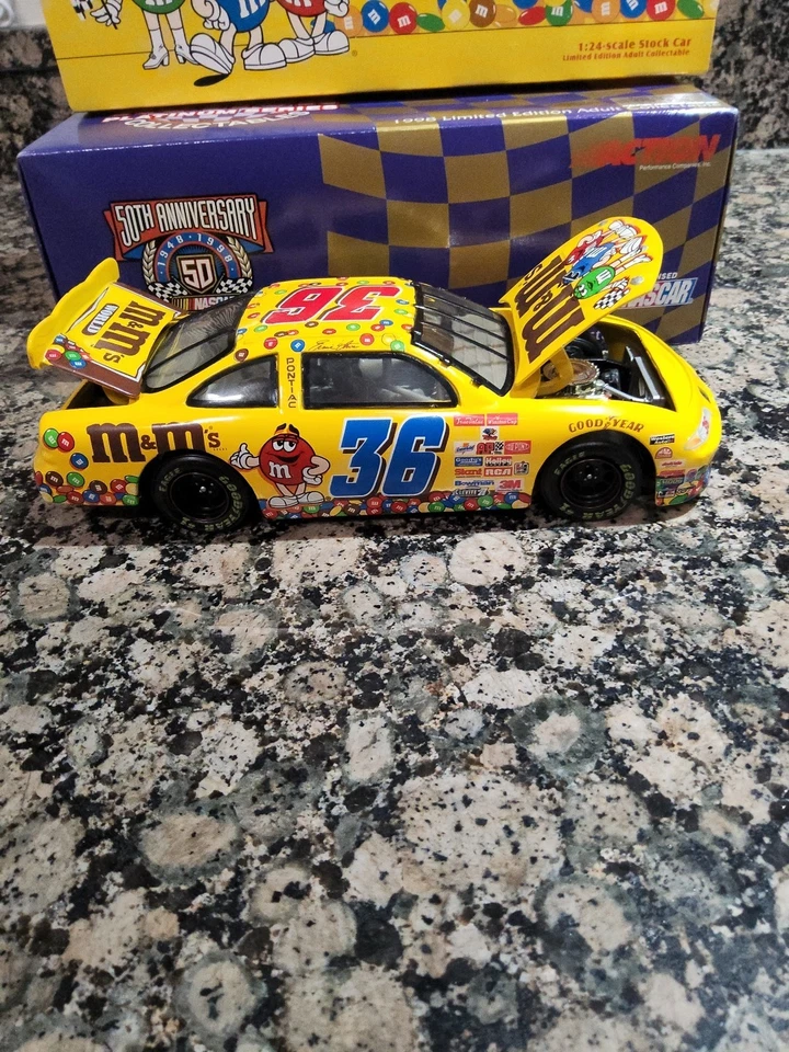 Ernie Irvan #36 1998 M&Ms Elite 1/24 Grand Prix Diecast NASCAR 1/10000 Foto 4 de 4