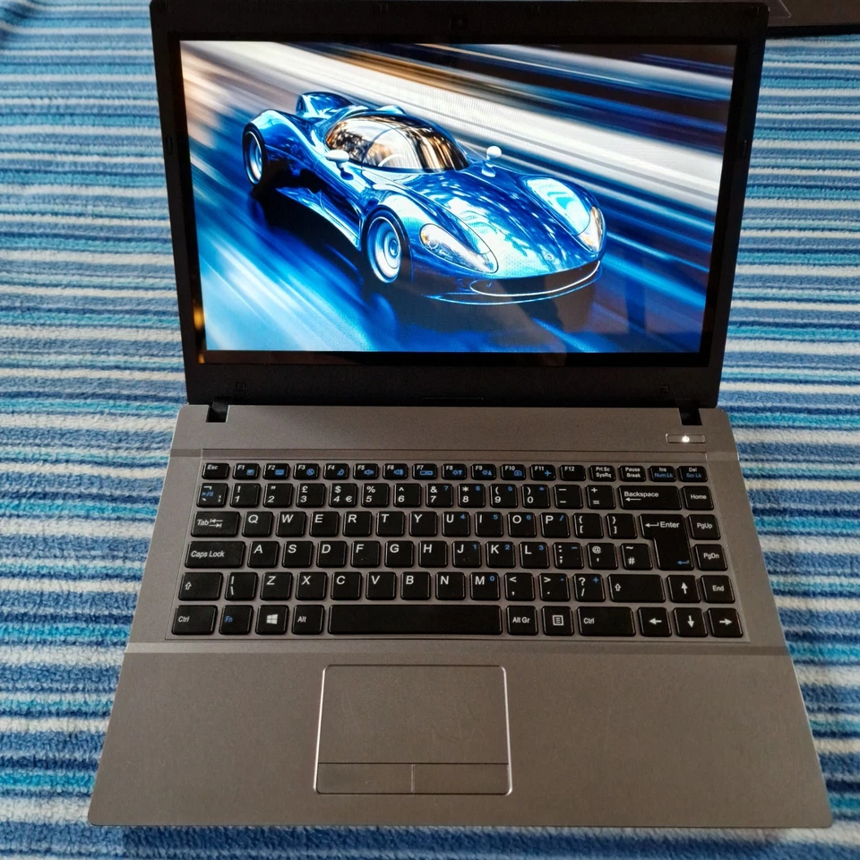 Clevo (Ergo) W547CZ Pantalla Táctil, Celeron, 14", Windows 10, Disco Duro 500Gb, 8Gb RAM Foto 2 de 4