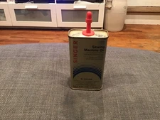 Vintage SINGER SEWING MACHINE OIL CAN 4oz. Half Full No. 2131