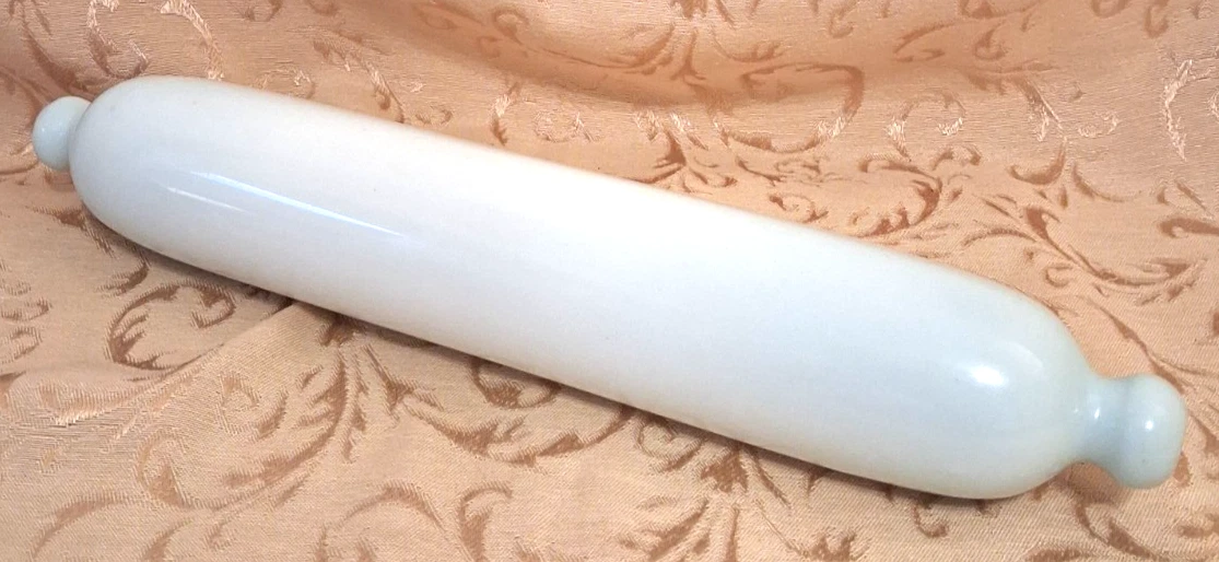 Vintage (possibly Victorian) Glass Rolling Pin – Milky White