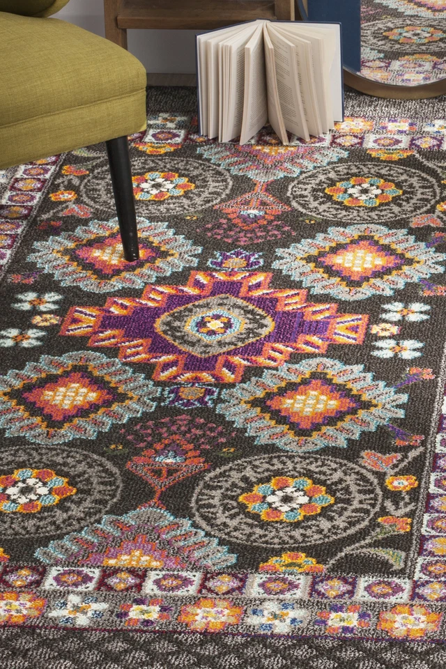 Safavieh Classic Texture Brown / Multi Vintage Area Rug MNC240B - Image 2 of 3