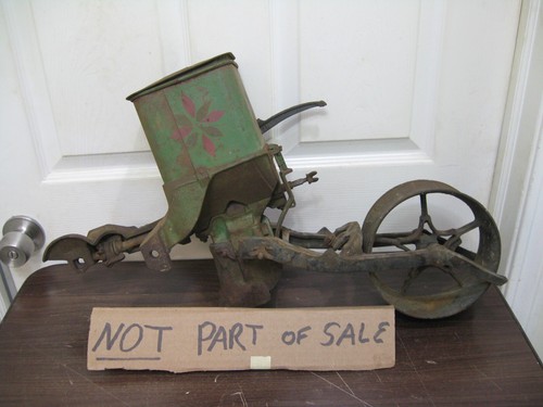 Antique Planet Jr. Cultivator Hill Seeder #25 Drop Mount Bracket Body K522 - Picture 14 of 14