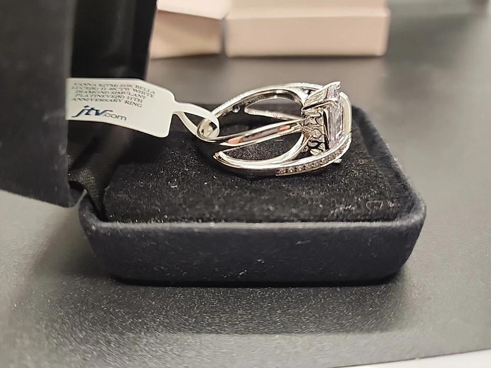 Anillo de vástago dividido 925 enchapado en platino circonita cúbica blanca 11,40 ctw talla 12 JTV Foto 3 de 4