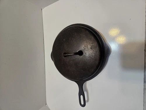 Vintage Griswold #8 Cast Iron Mountain Chicken Pan 1034A w/1035A Lid,