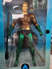 Aquaman 13" Deluxe Collector Figure by DC Direct with Box
